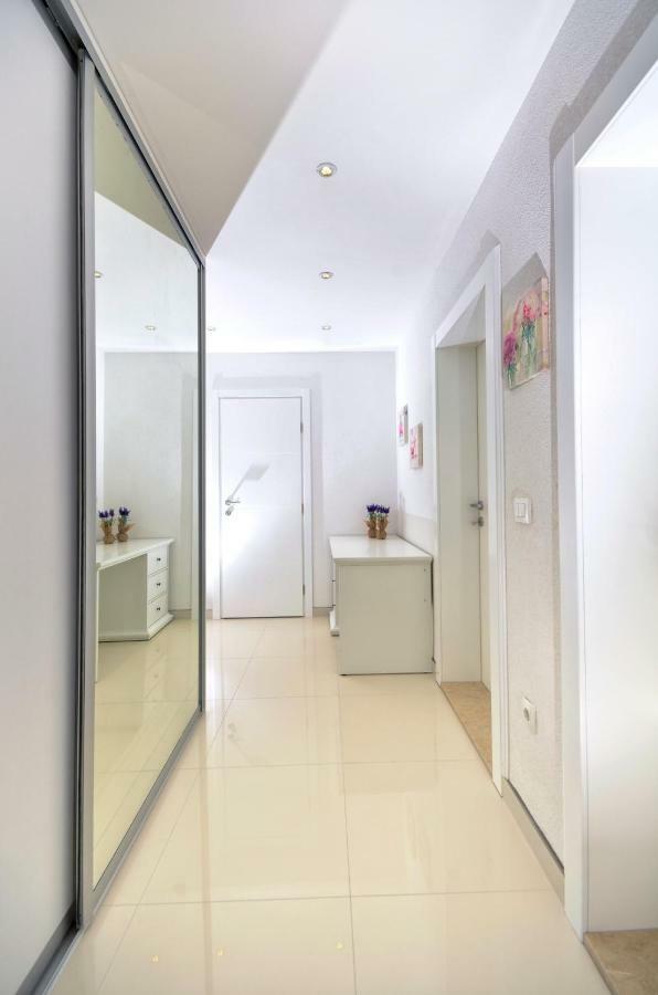 Apartments Vekic Makarska Ngoại thất bức ảnh
