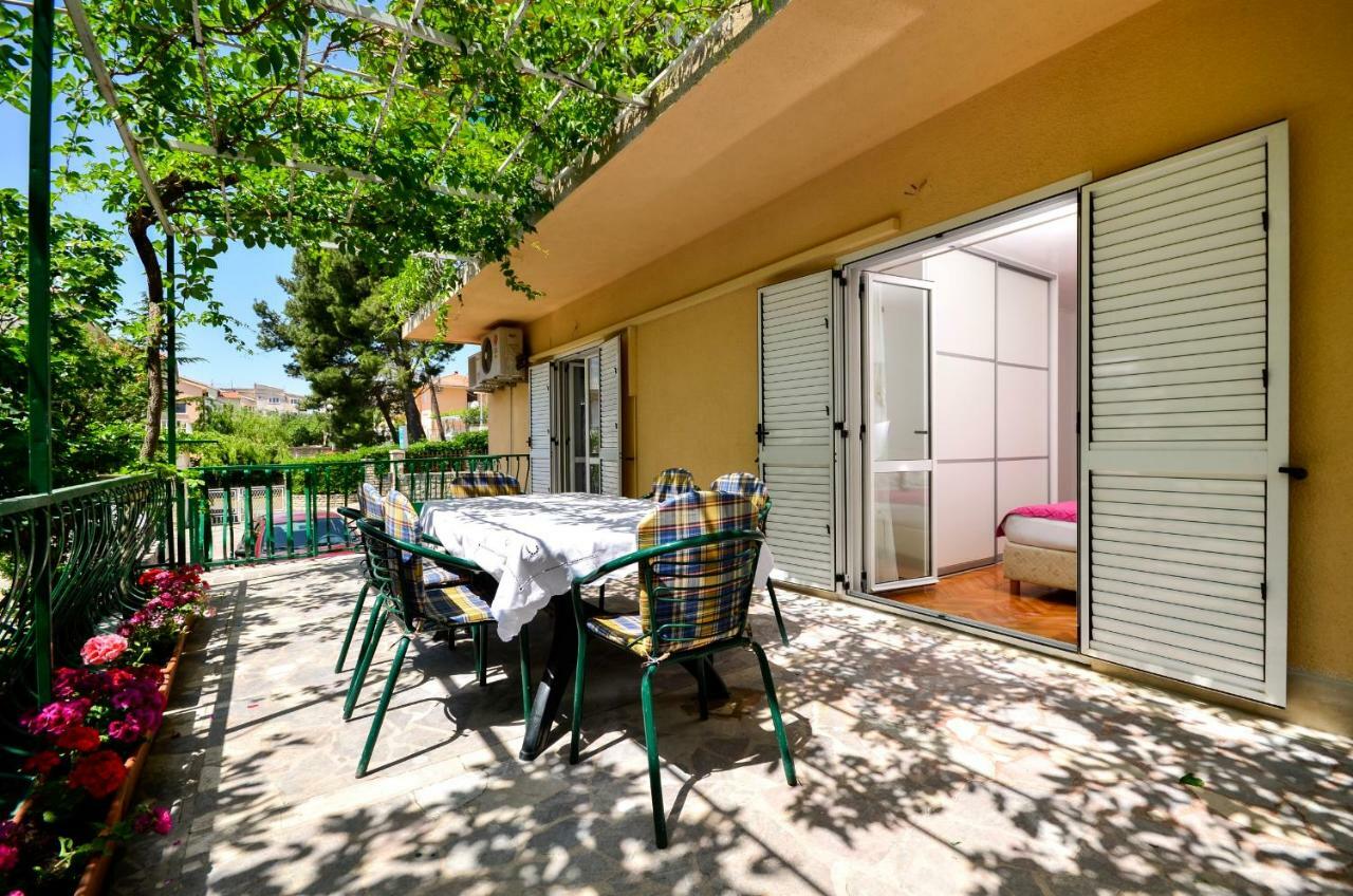 Apartments Vekic Makarska Ngoại thất bức ảnh