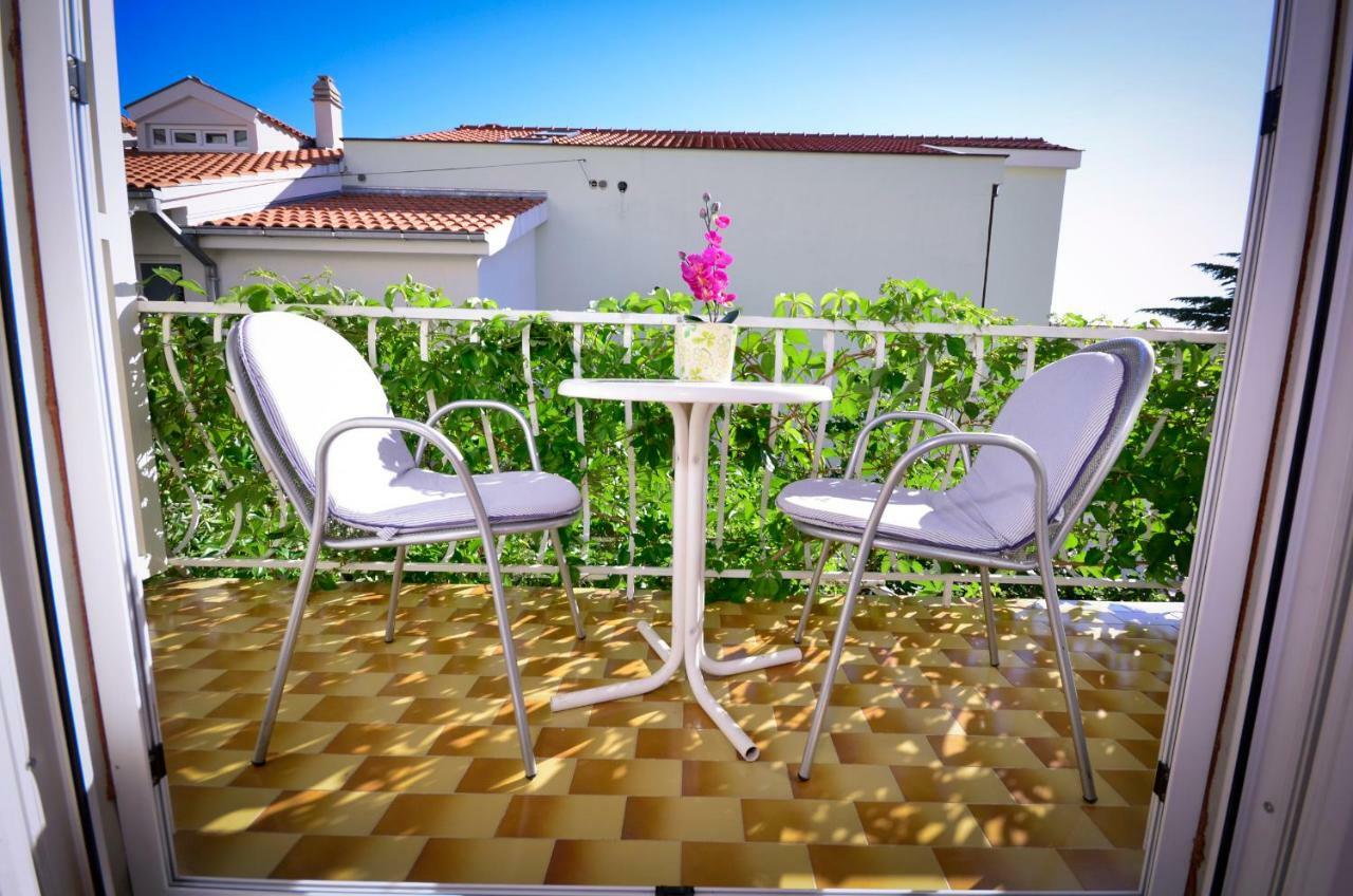 Apartments Vekic Makarska Phòng bức ảnh