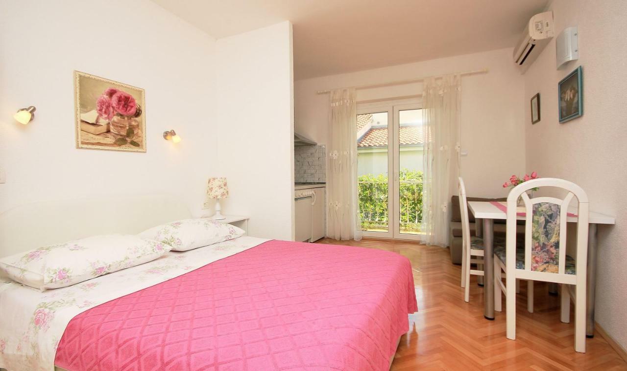 Apartments Vekic Makarska Ngoại thất bức ảnh