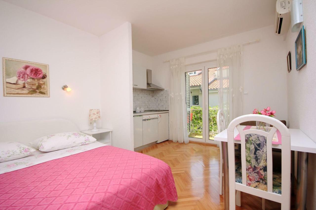 Apartments Vekic Makarska Ngoại thất bức ảnh