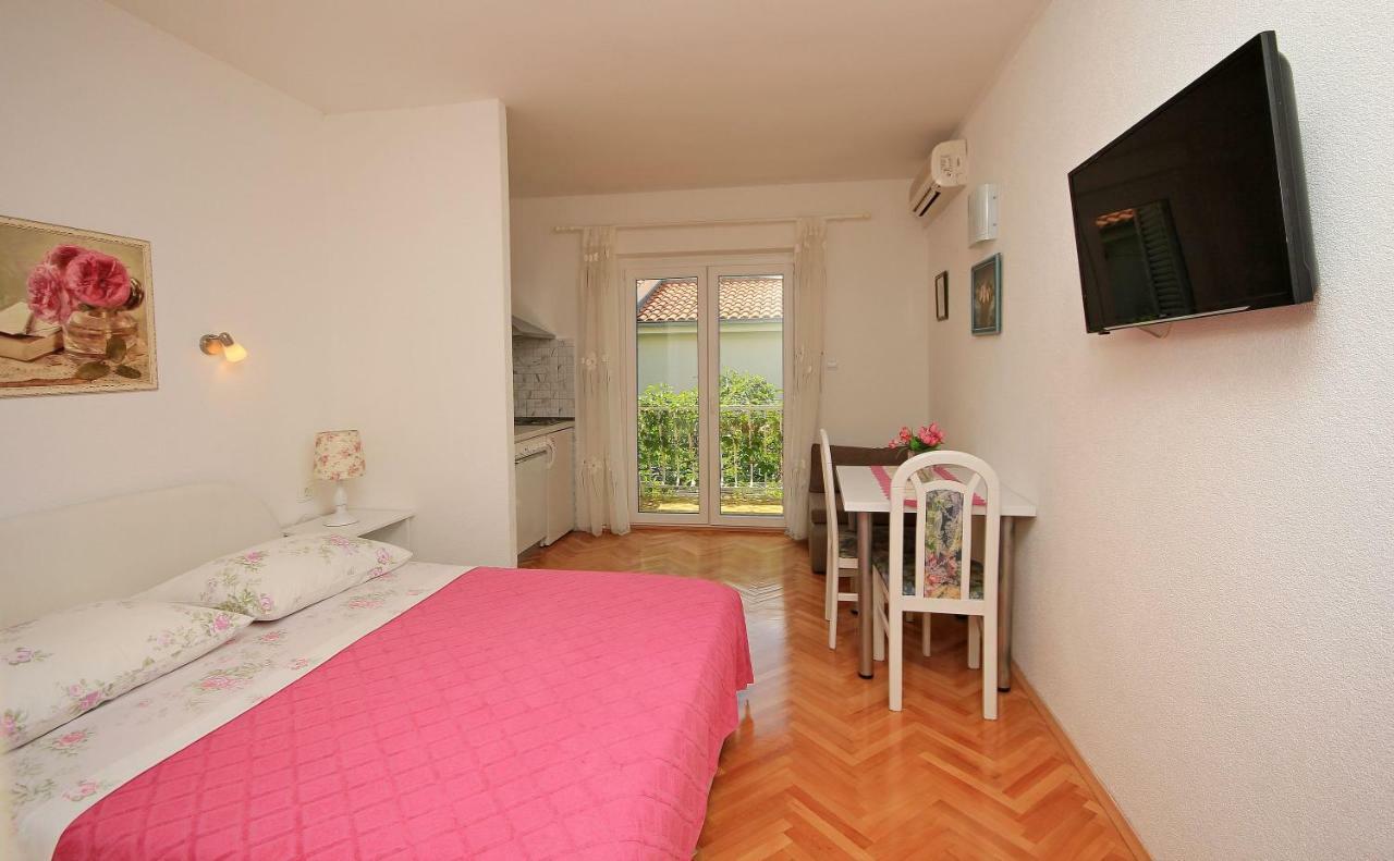 Apartments Vekic Makarska Ngoại thất bức ảnh